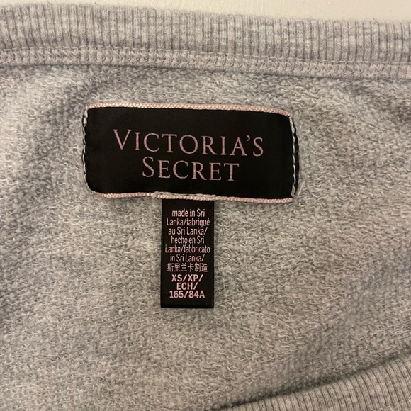 Victoria’s Secret pullover XS - Picture 2 of 3
